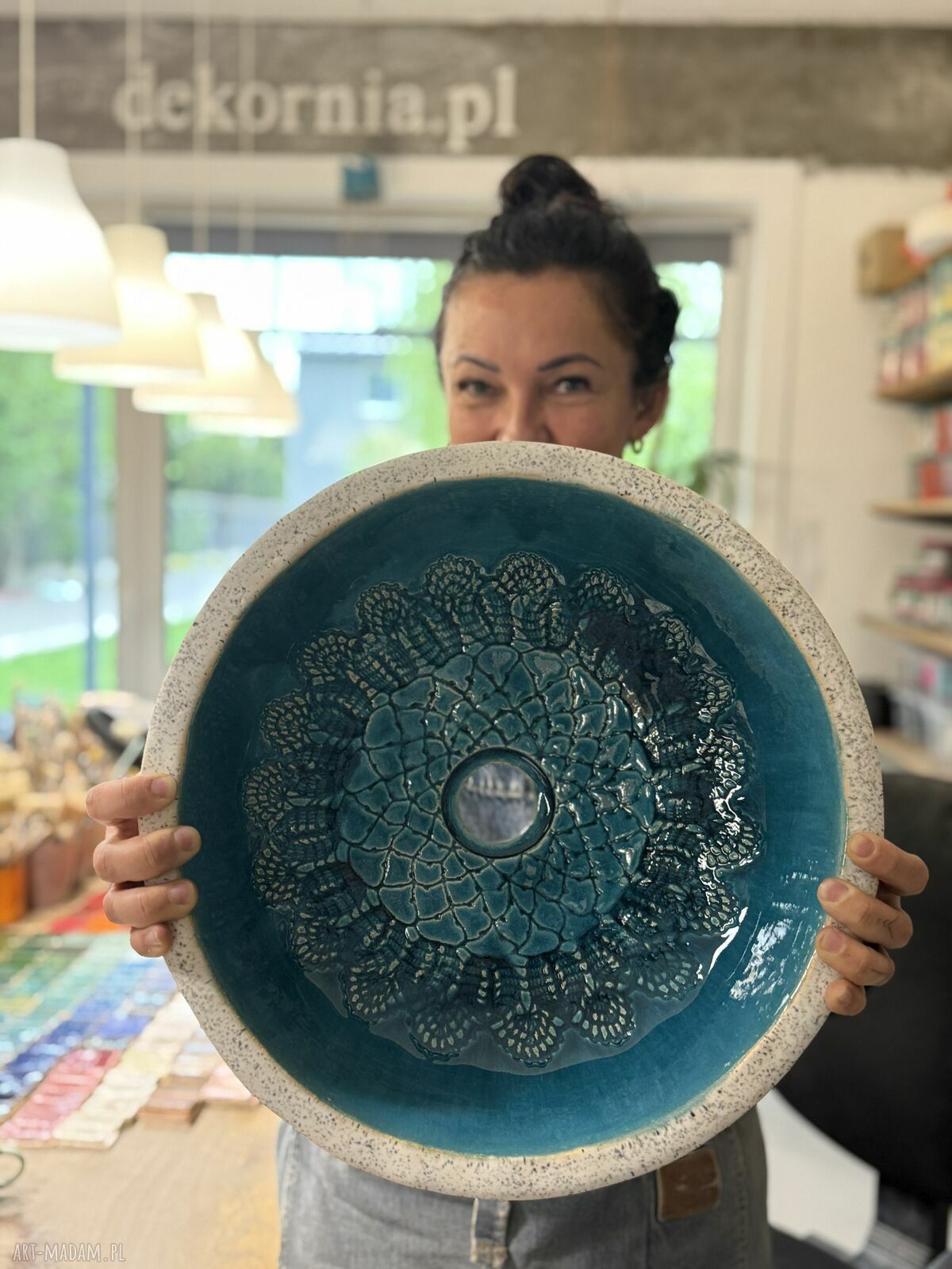 Umywalka ceramiczna nablatowa Um67 - ręcznie robiona, turkusowe wnętrze