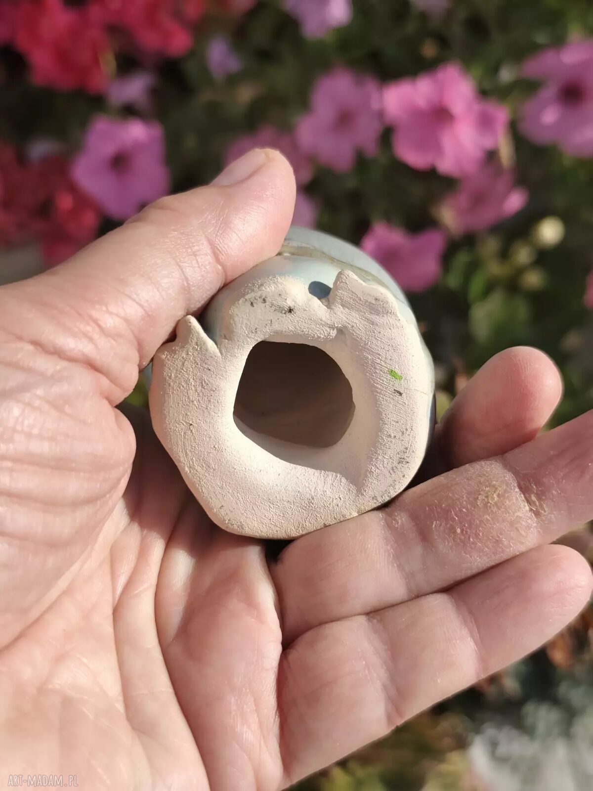Ceramiczna żaba do doniczki - ręcznie robiona figurka