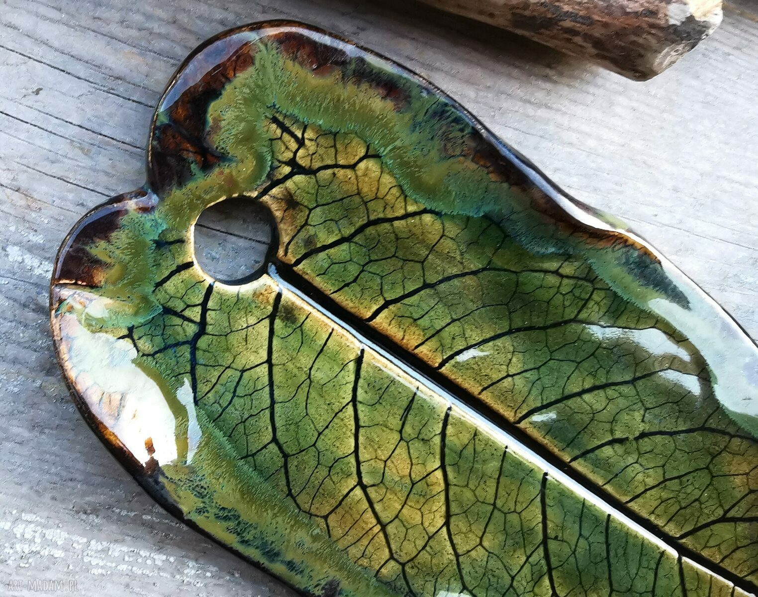 Duża ceramiczna zawieszka liść w stylu jungle - zielony brąz