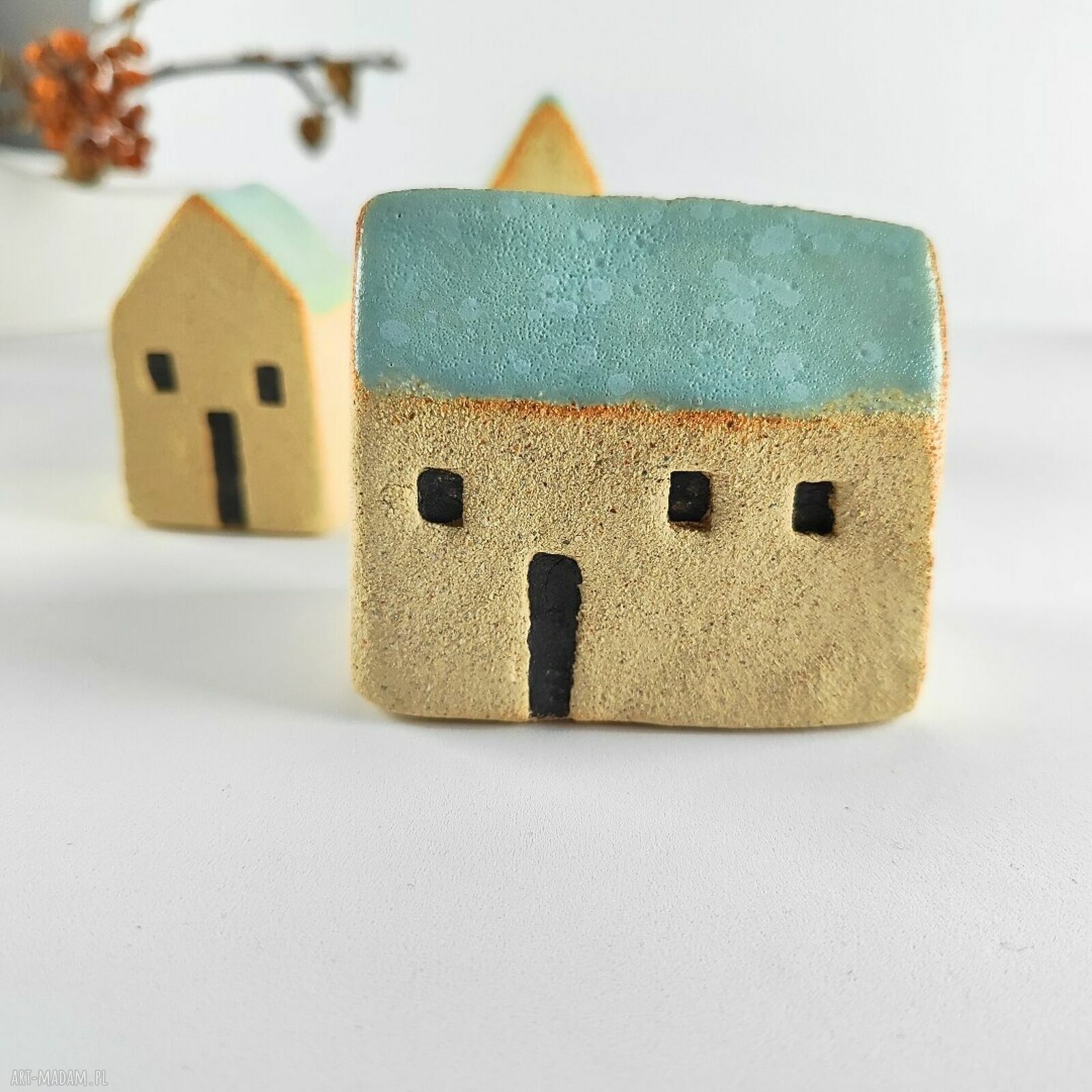 Ceramiczne domki 3 sztuki - ręcznie lepiona dekoracja na półkę