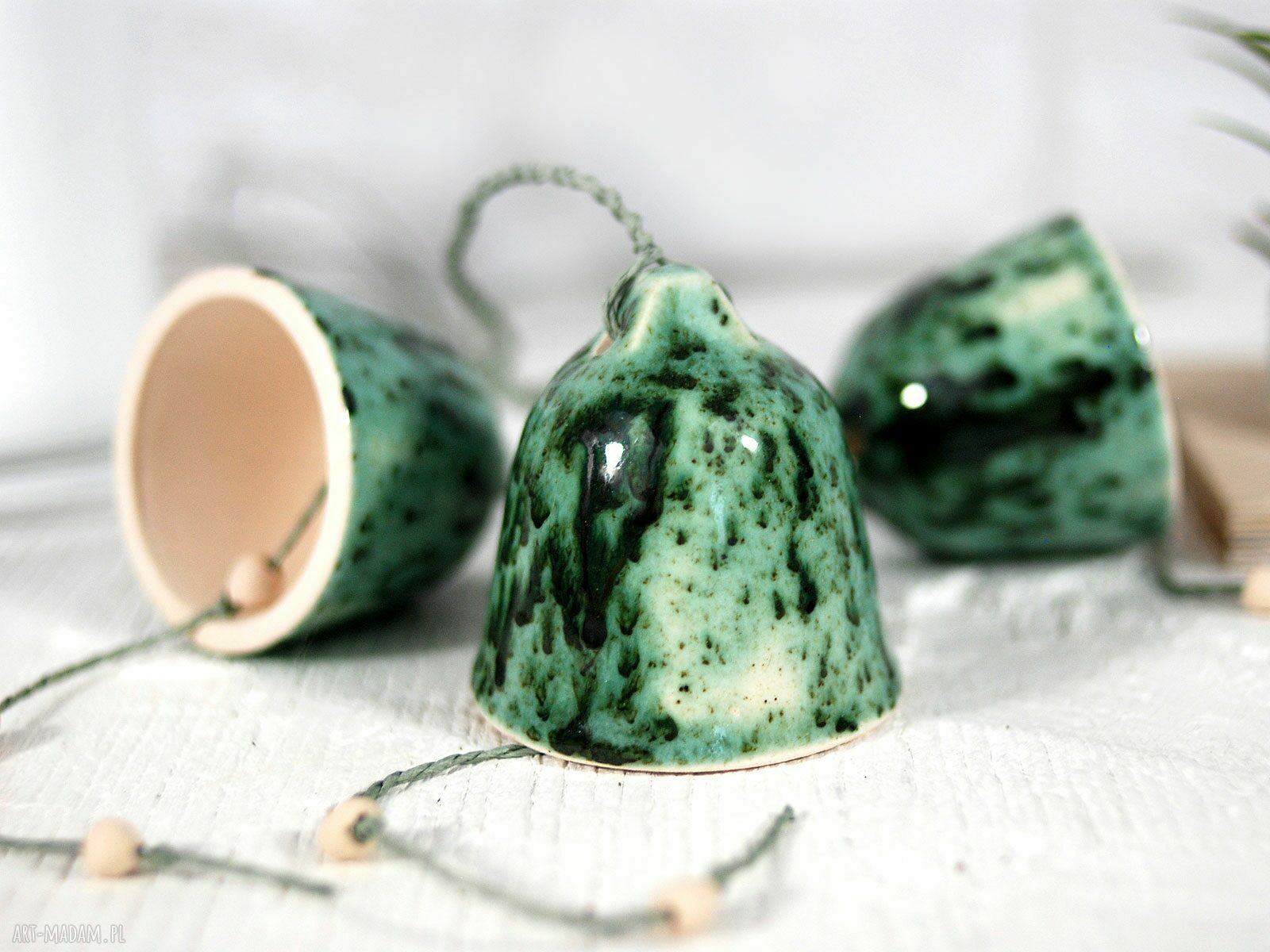 Ceramiczne dzwonki choinkowe - nakrapiana zieleń