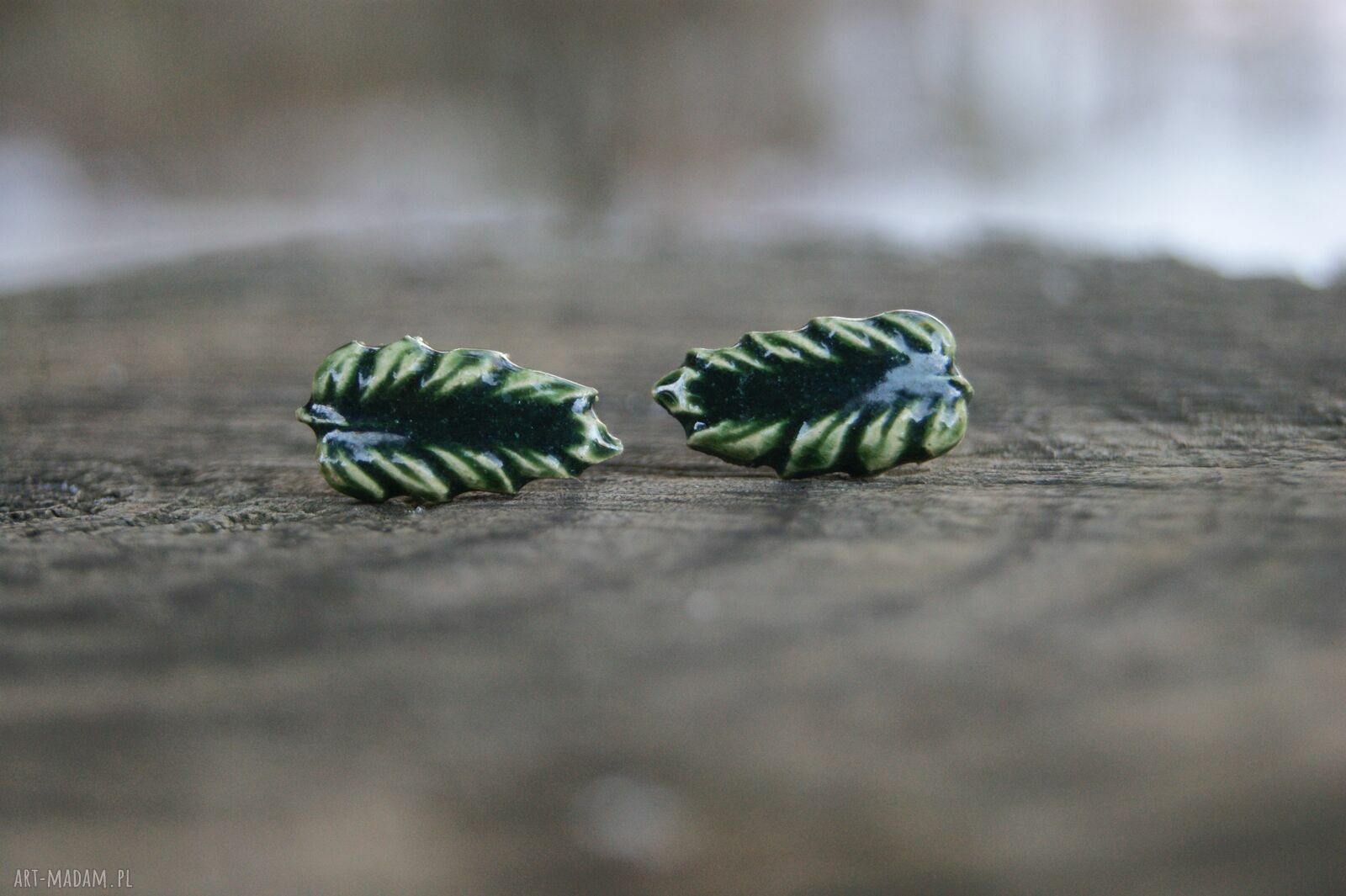 Ceramiczne kolczyki sztyfty "Zielony Leśny Elf" - prezent dla dziewczynki