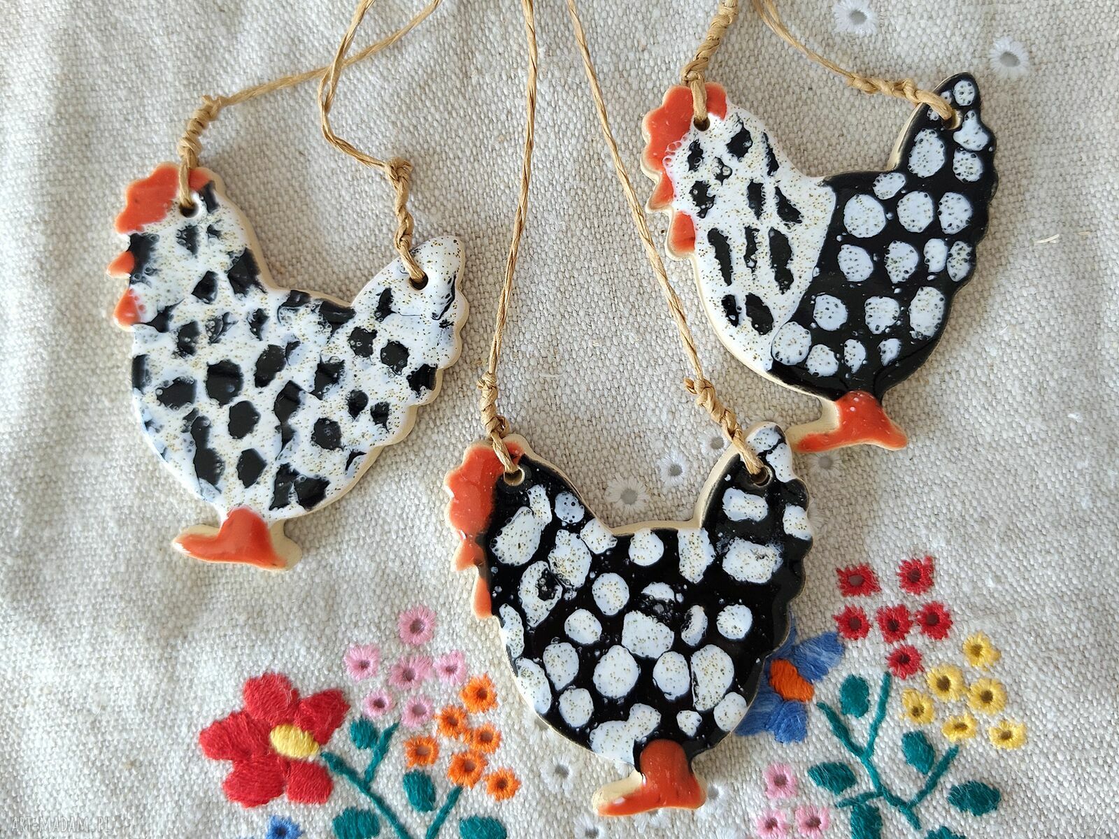 Ceramiczne kurki w kropki - ozdoby ceramiczne do powieszenia na ścianę zestaw 3 szt.