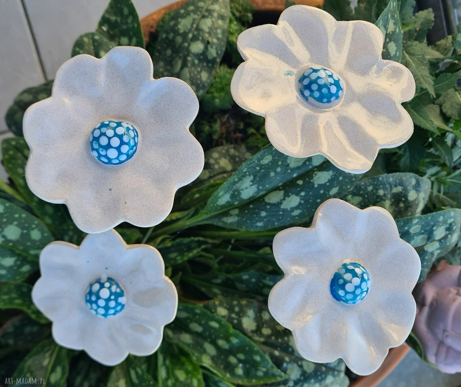 Ręcznie wykonane ceramiczne kwiaty - zestaw 4 szt.