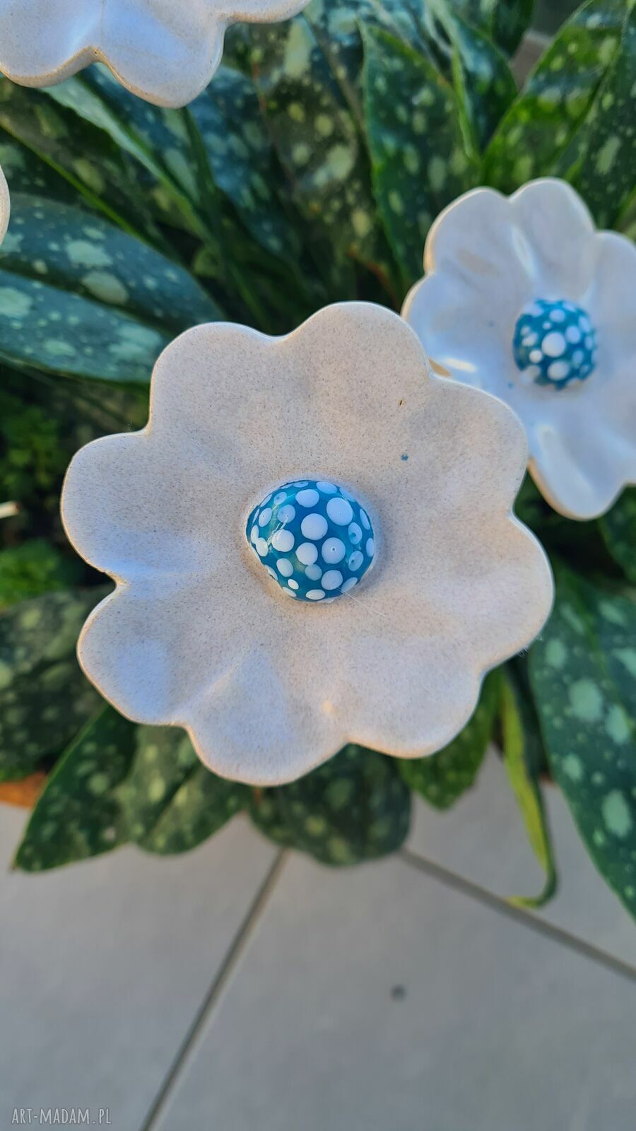Ręcznie wykonane ceramiczne kwiaty - zestaw 4 szt.