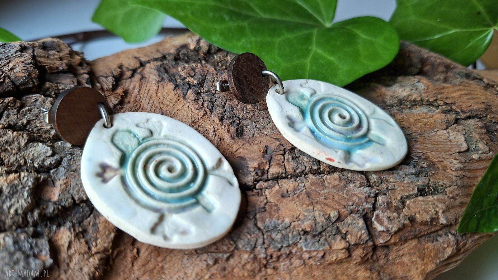 Kolczyki ceramiczne "Spirala Życia" - ręcznie robiony amulet szczęścia