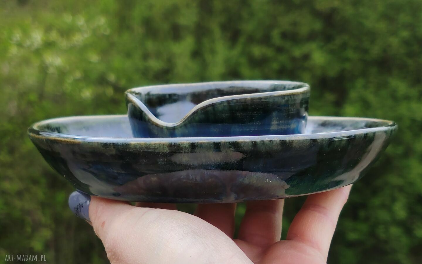 Ceramiczna salaterka do przekąsek z miejscem na dip (c658)