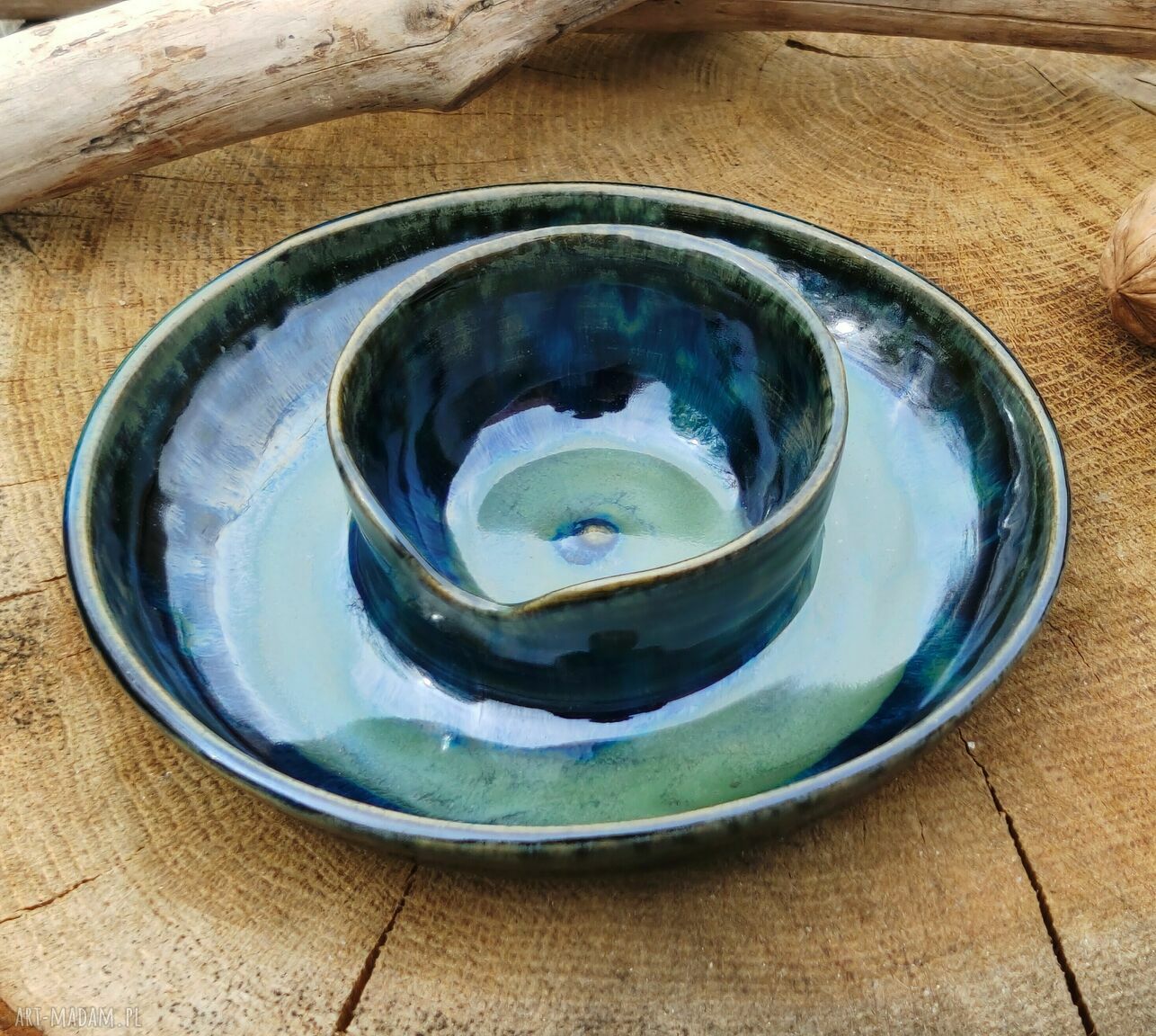 Ceramiczna salaterka do przekąsek z miejscem na dip (c658)