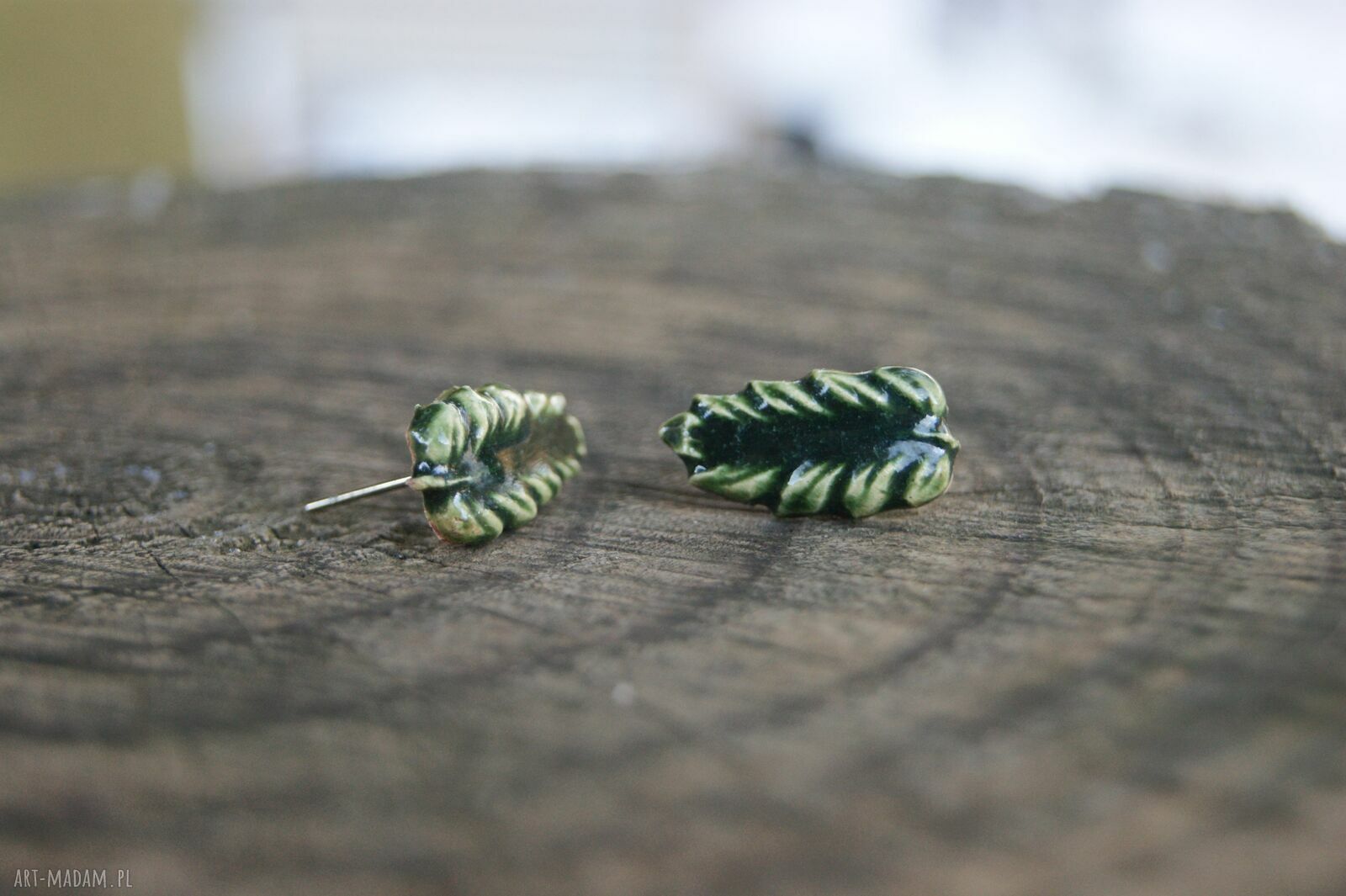 Ceramiczne kolczyki sztyfty "Zielony Leśny Elf" - prezent dla dziewczynki