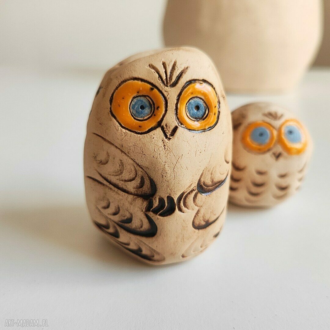Ceramiczne sówki - ręcznie lepiona miniaturka z jasnej gliny