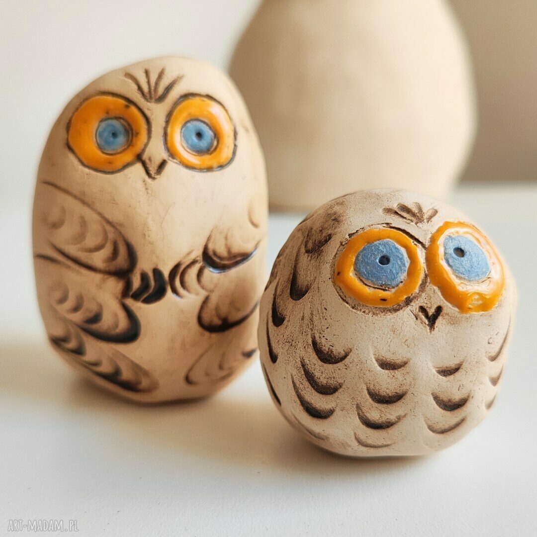 Ceramiczne sówki - ręcznie lepiona miniaturka z jasnej gliny