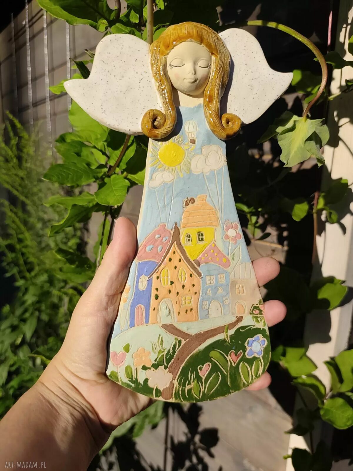 Anioł ceramiczny Bajkowe Miasto - wyjątkowa pamiątka na ważną okazję