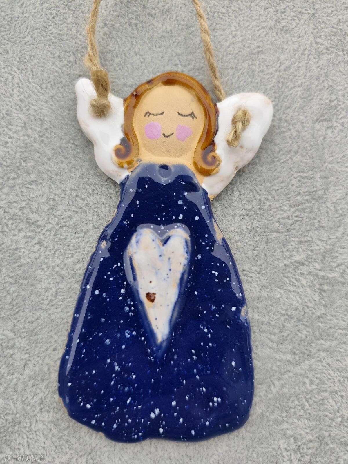 Ceramiczny anioł - prezent na chrzest i komunię dla niej