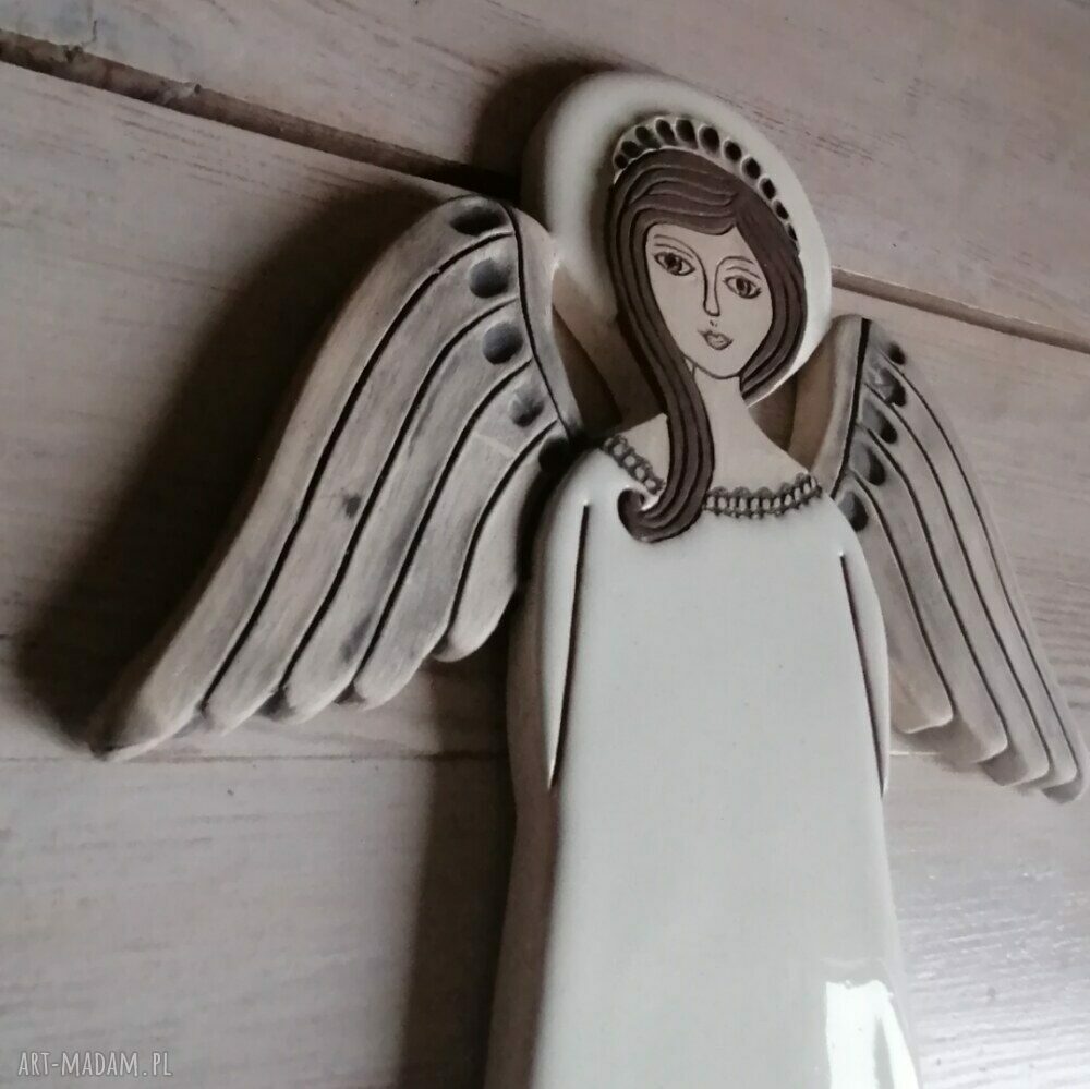 Anioł ceramiczny Hvar - ręcznie lepiona zawieszka na ścianę