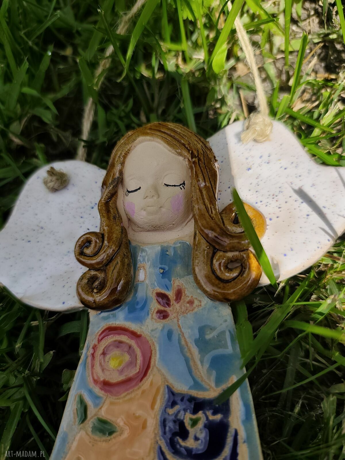 Ceramiczny anioł - ręcznie lepiona pamiątka na chrzest, komunię i ślub