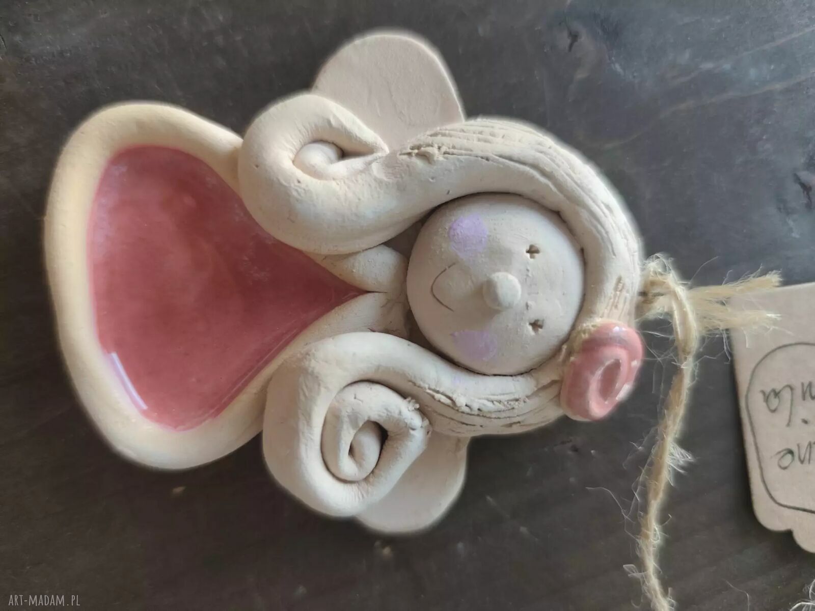 Anioł ceramiczny w kolorowej sukience - ręcznie wykonana dekoracja