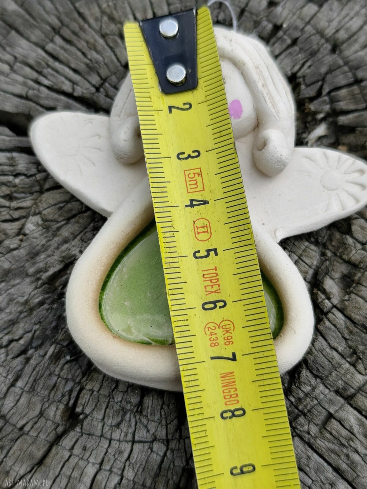 Ręcznie robiony anioł ceramiczny 7 cm w kolorowej sukience
