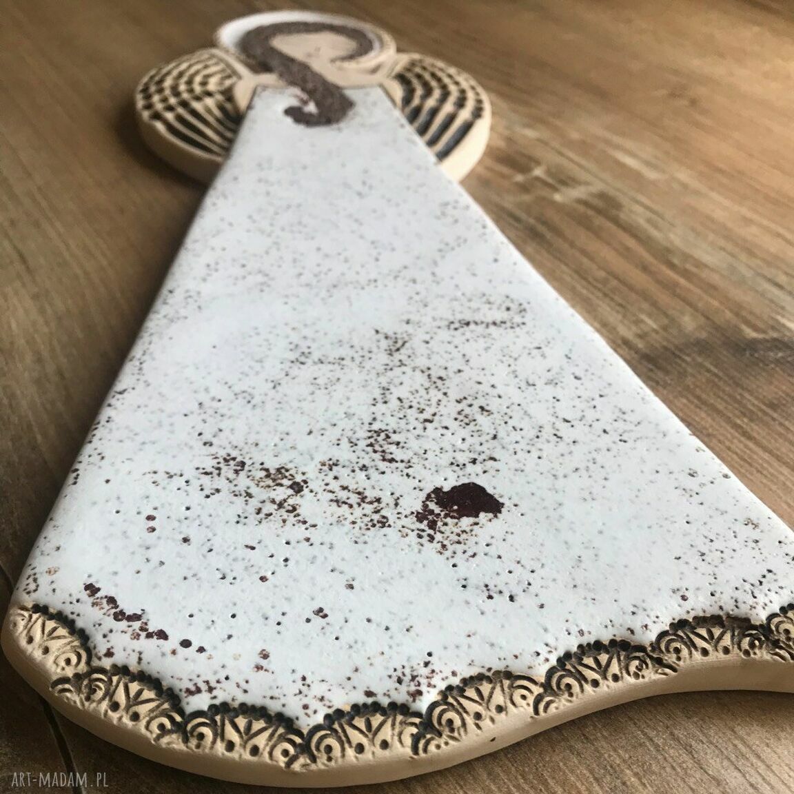 Anioł ceramiczny Pula - ręcznie lepiony prezent na bierzmowanie