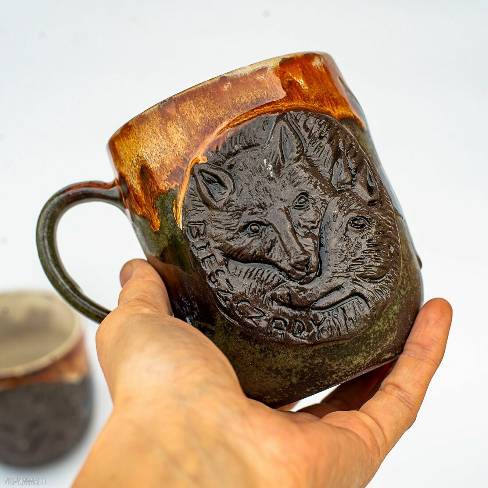 Ceramiczny duży kubek z wilkiem Bieszczady 600 ml - rękodzieło Azul Horse