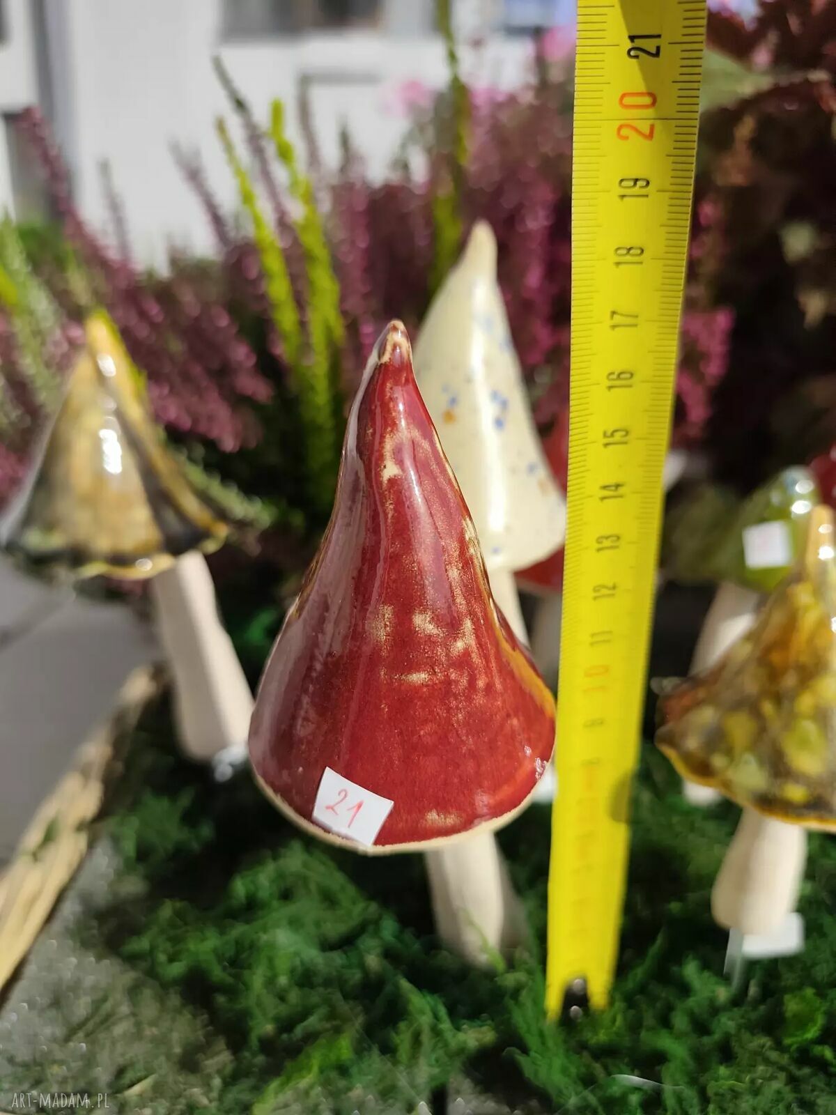 Czerwony grzybek ceramiczny do doniczki