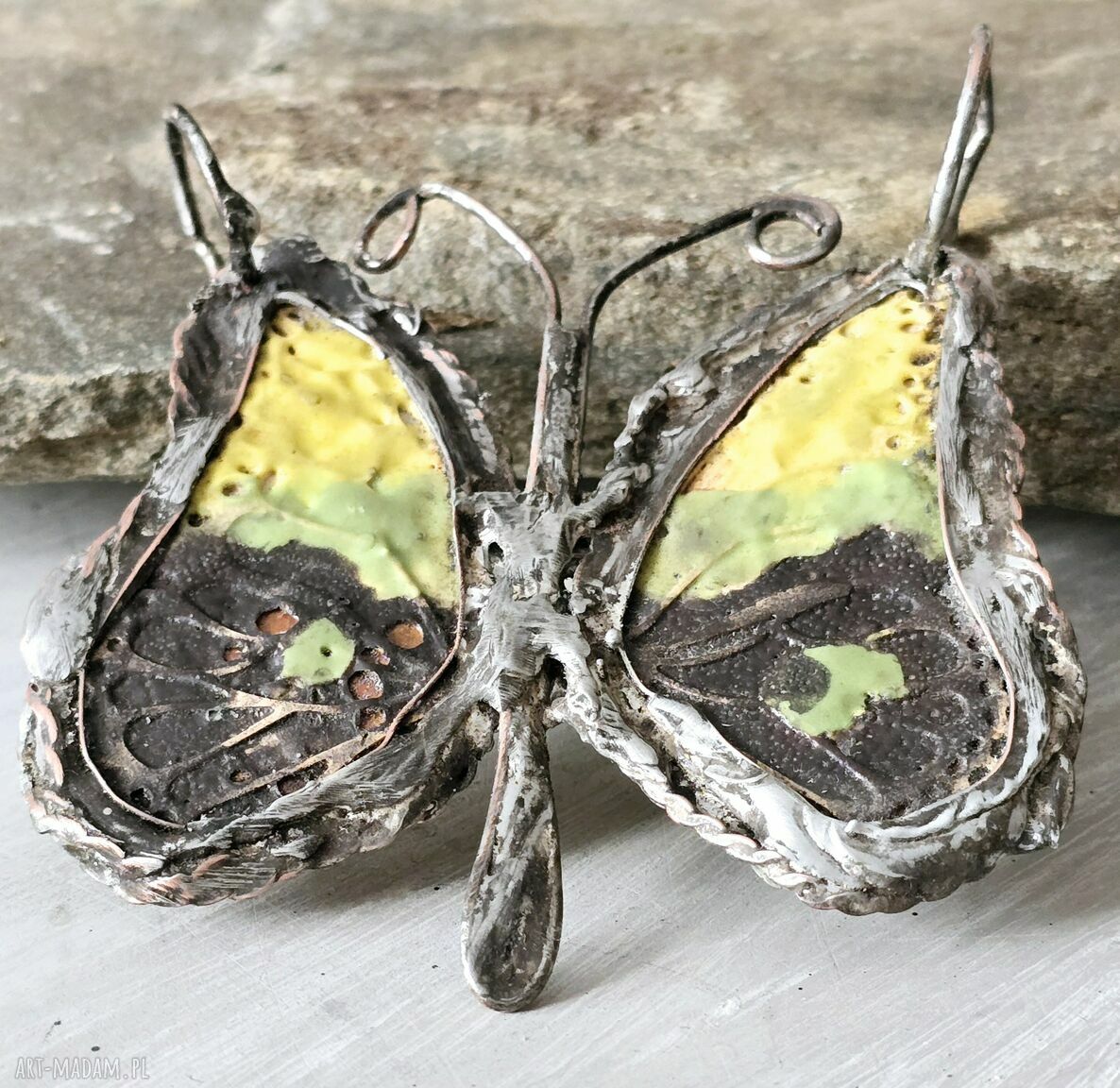 Ceramiczny motyl Tiffany - ręcznie robiony wisior z gliny
