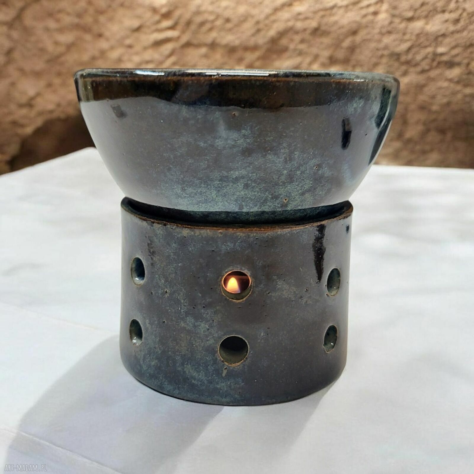 Ceramiczny kominek do aromaterapii na świeczkę w brązowo-niebieskich odcieniach