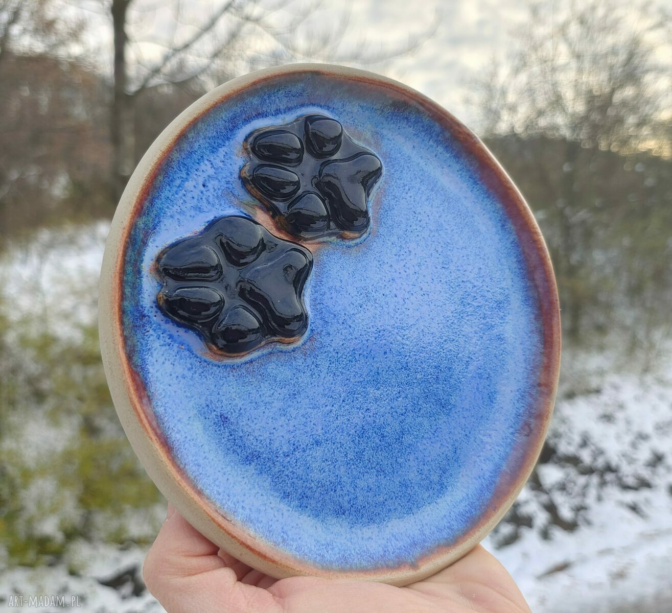 Ceramiczny komplet kubek z talerzykiem psia łapka - ręcznie rzeźbiona kamionka
