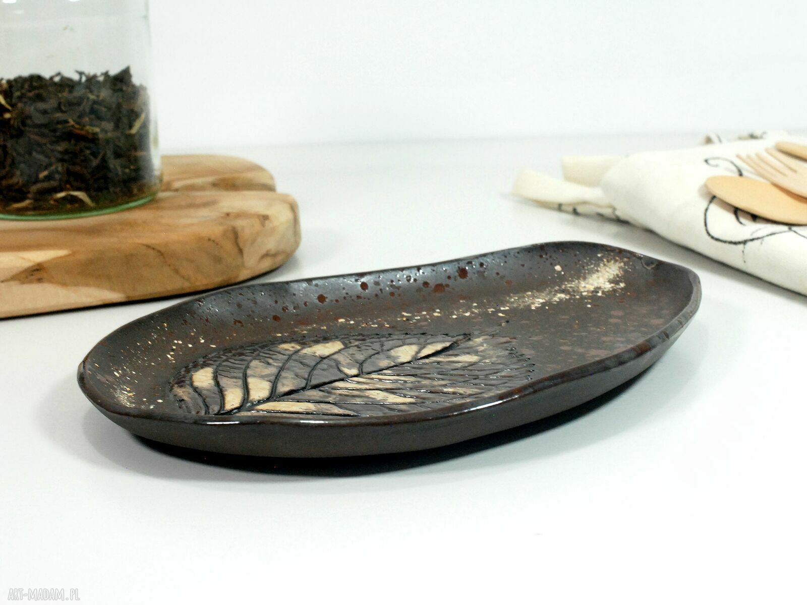 Ceramiczny komplet do serwowania sushi, dań i przekąsek - 3 misy z motywem liści + stojaki