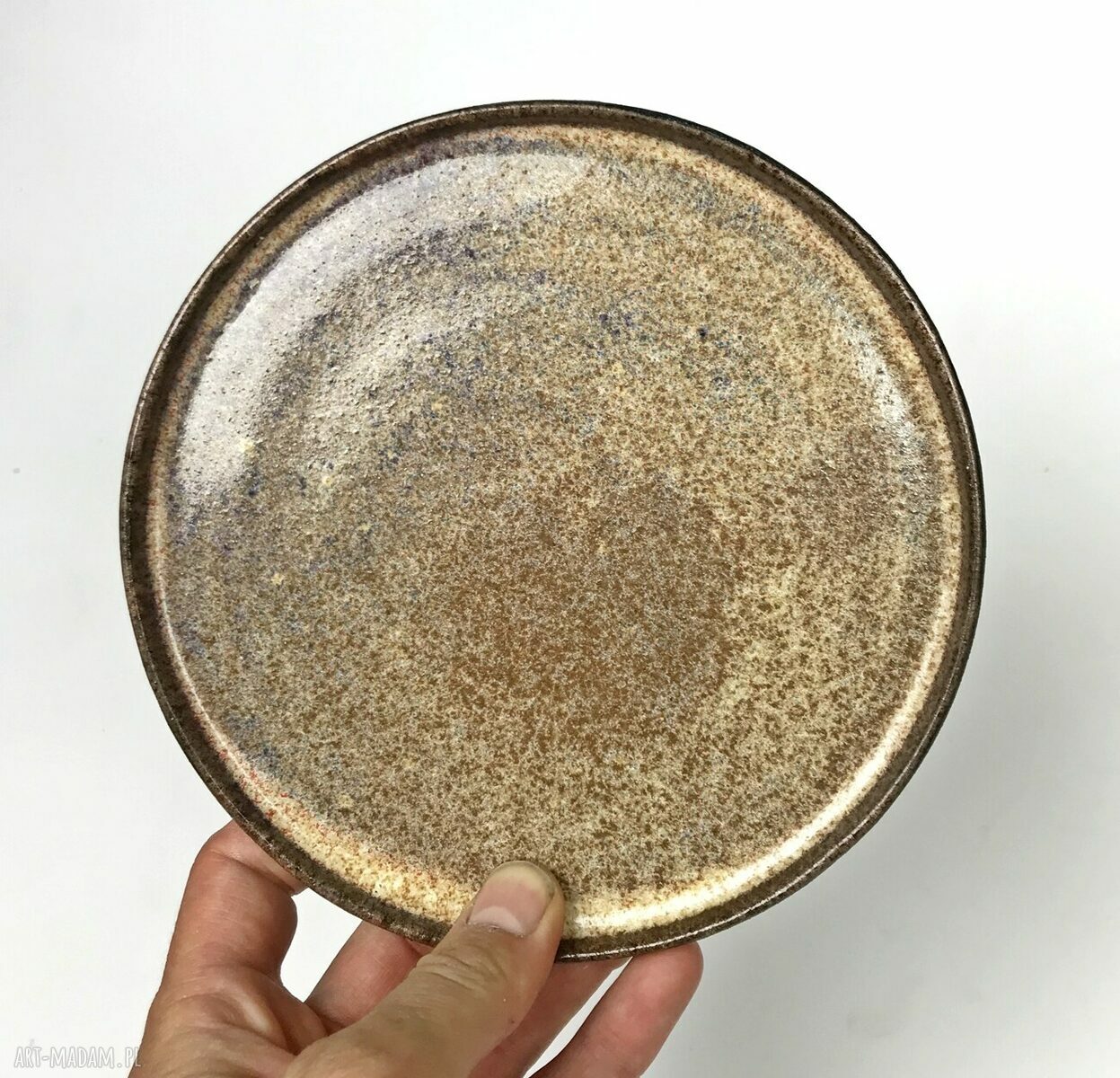 Ceramiczny komplet śniadaniowy ręcznie robiony z czarnej gliny