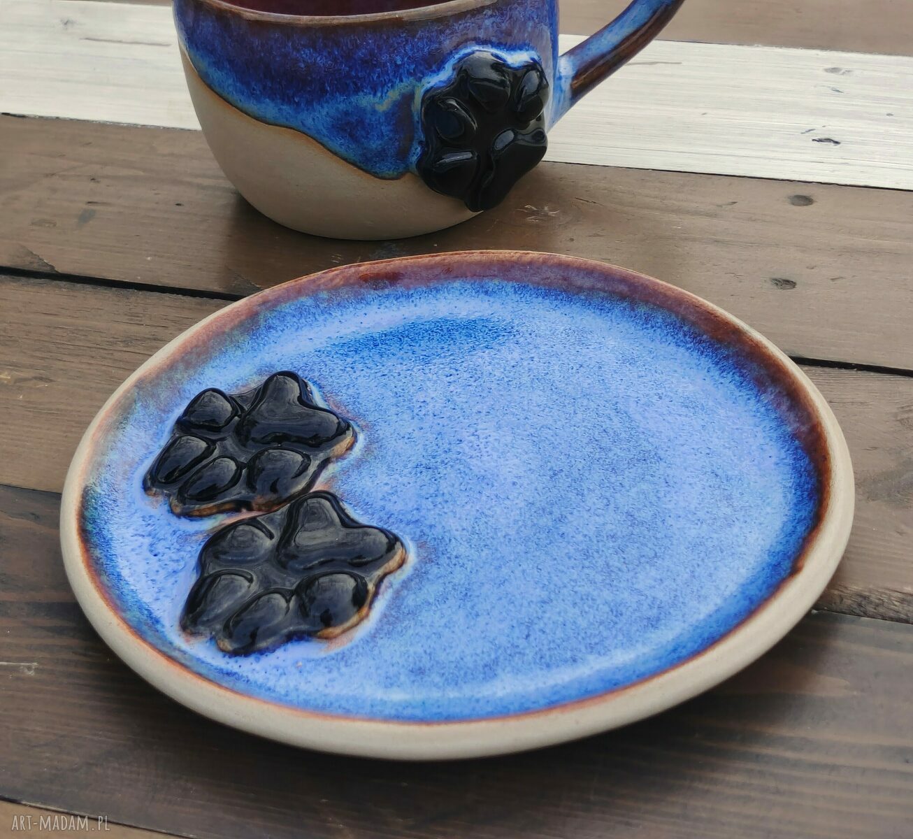 Ceramiczny komplet kubek z talerzykiem psia łapka - ręcznie rzeźbiona kamionka