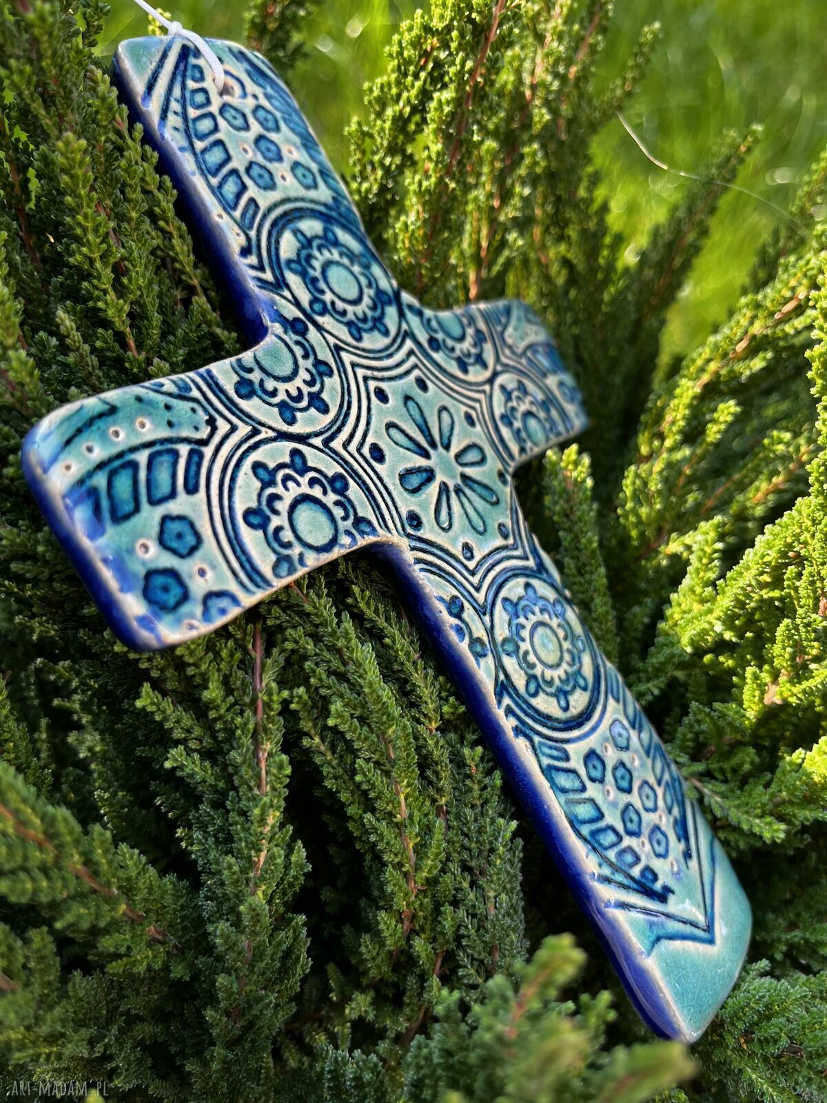 Ceramiczny krzyż dekoracyjny na ścianę