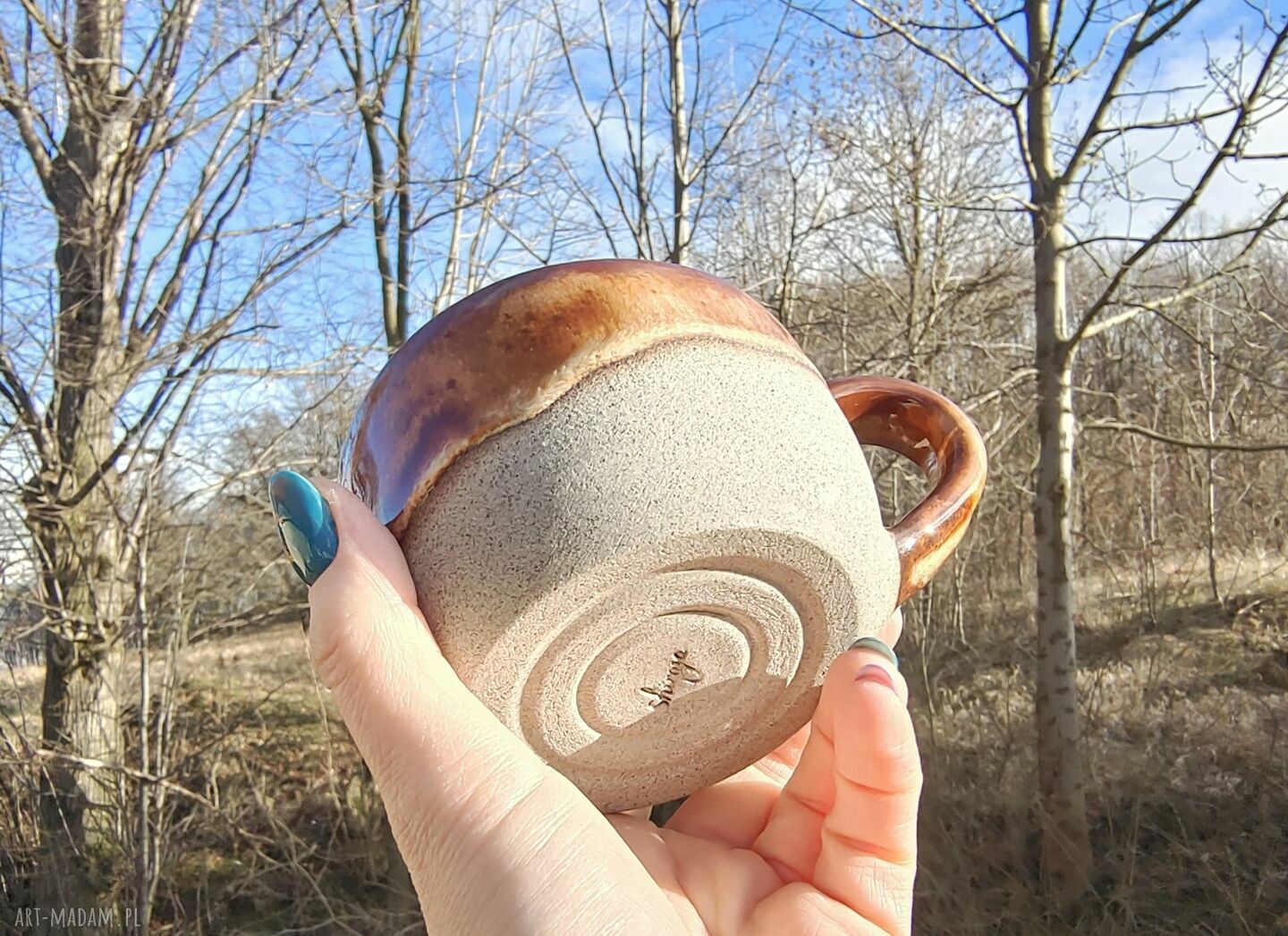 Ceramiczny kubek Shiraja C642 - dekoracja stołu i prezent na herbatę
