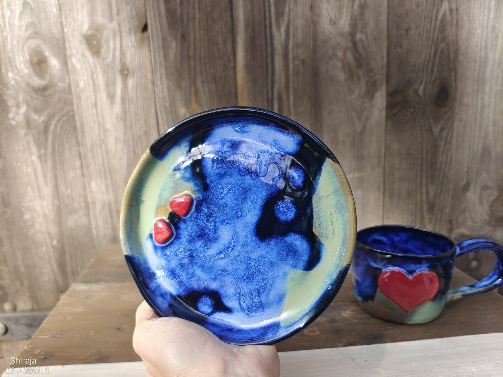 Ceramiczny kubek z talerzykiem Serce c910 - ręczna kamionka na kawę i herbatę