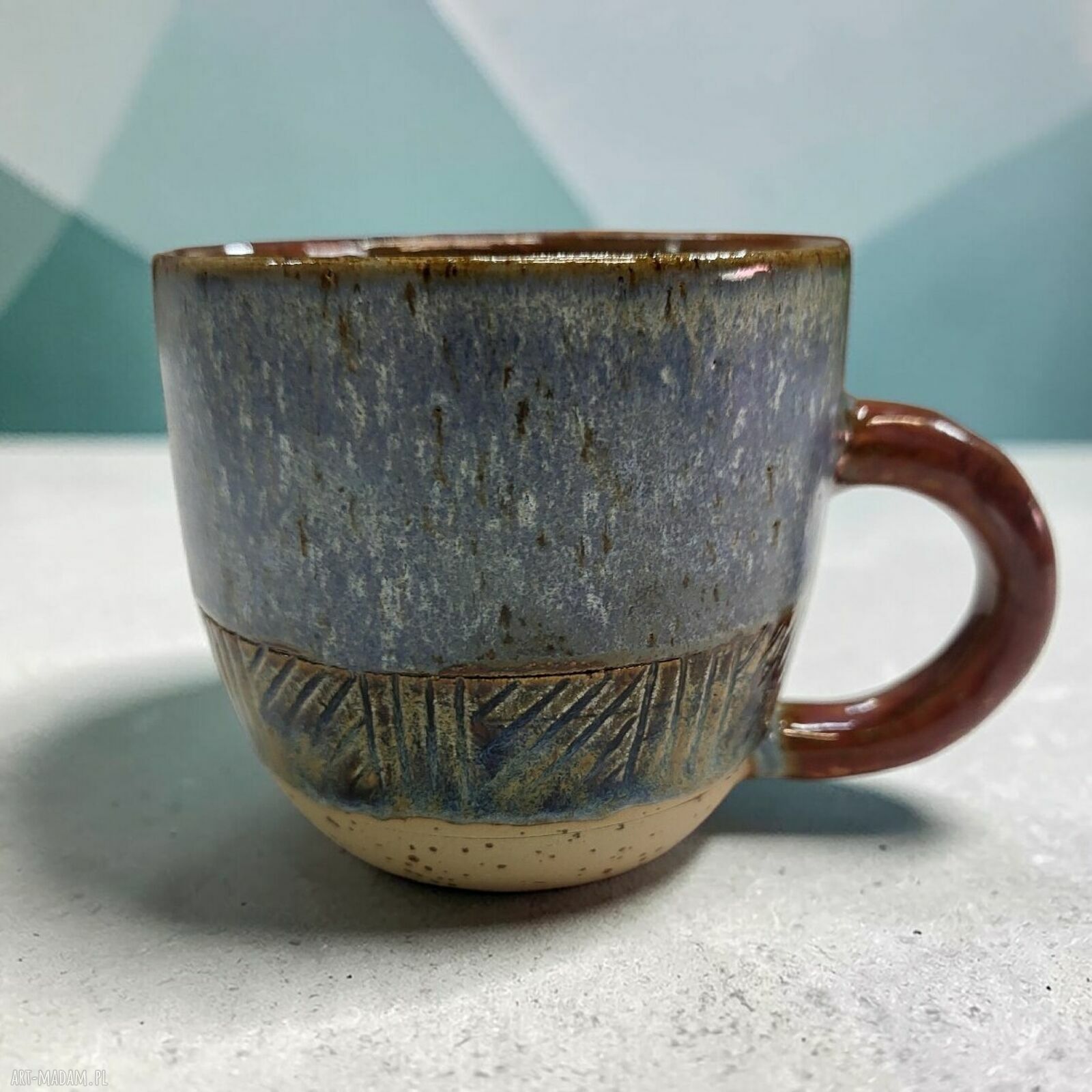 Ceramiczny kubek dla niej na prezent - ręcznie toczony i zdobiony