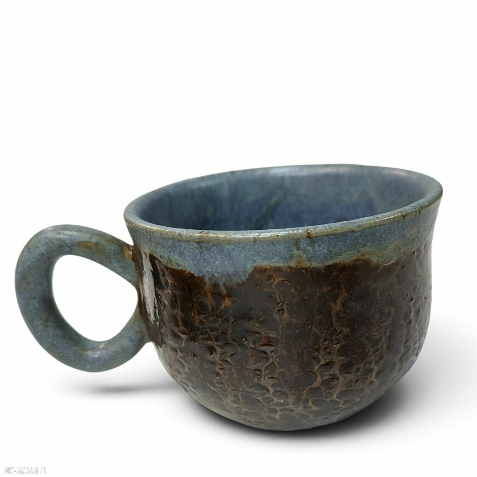Ręcznie robiony ceramiczny kubek w odcieniach niebieskiego i brązu