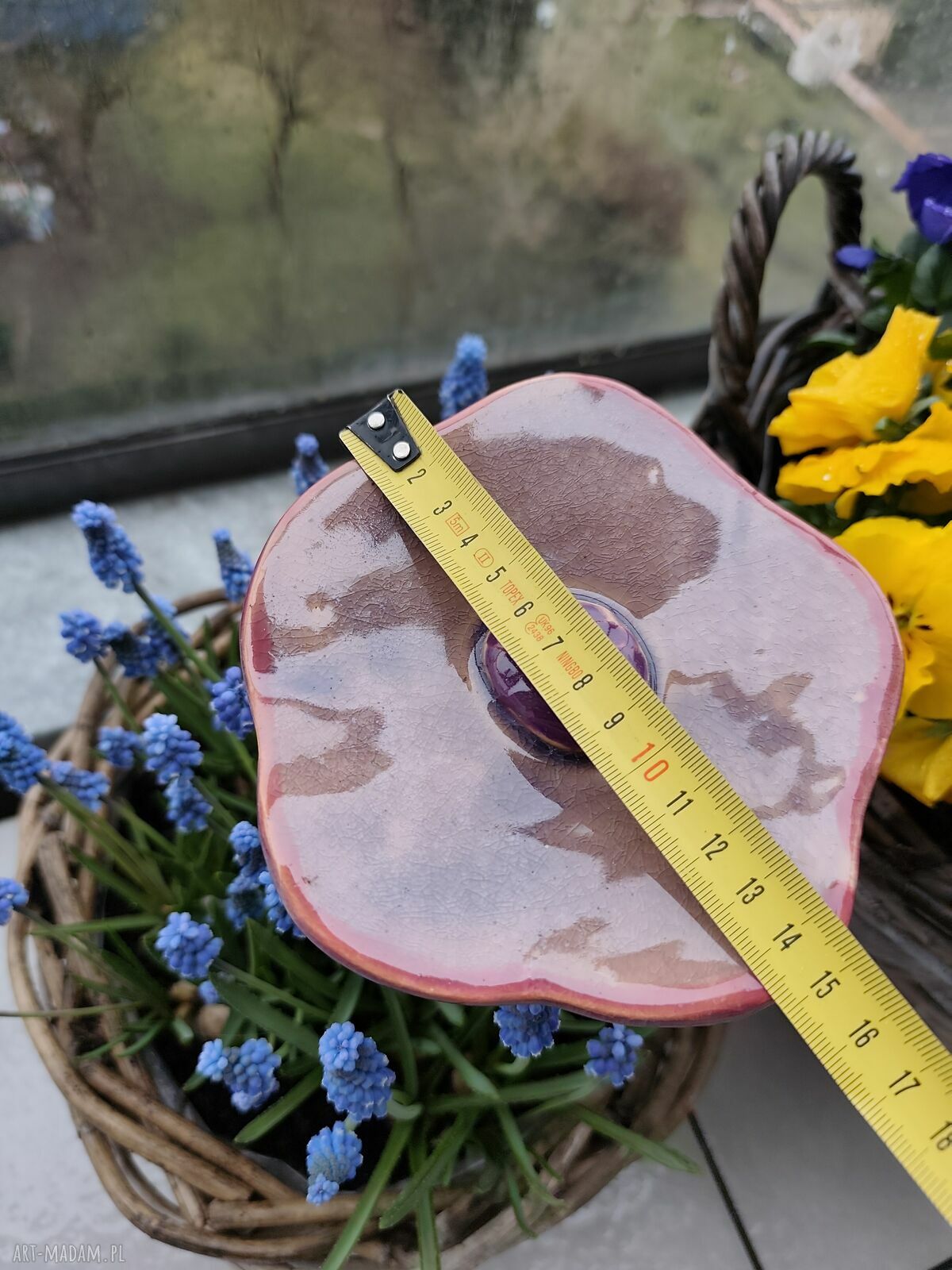 Kwiat ceramiczny poidło dla owadów - ręcznie robiony