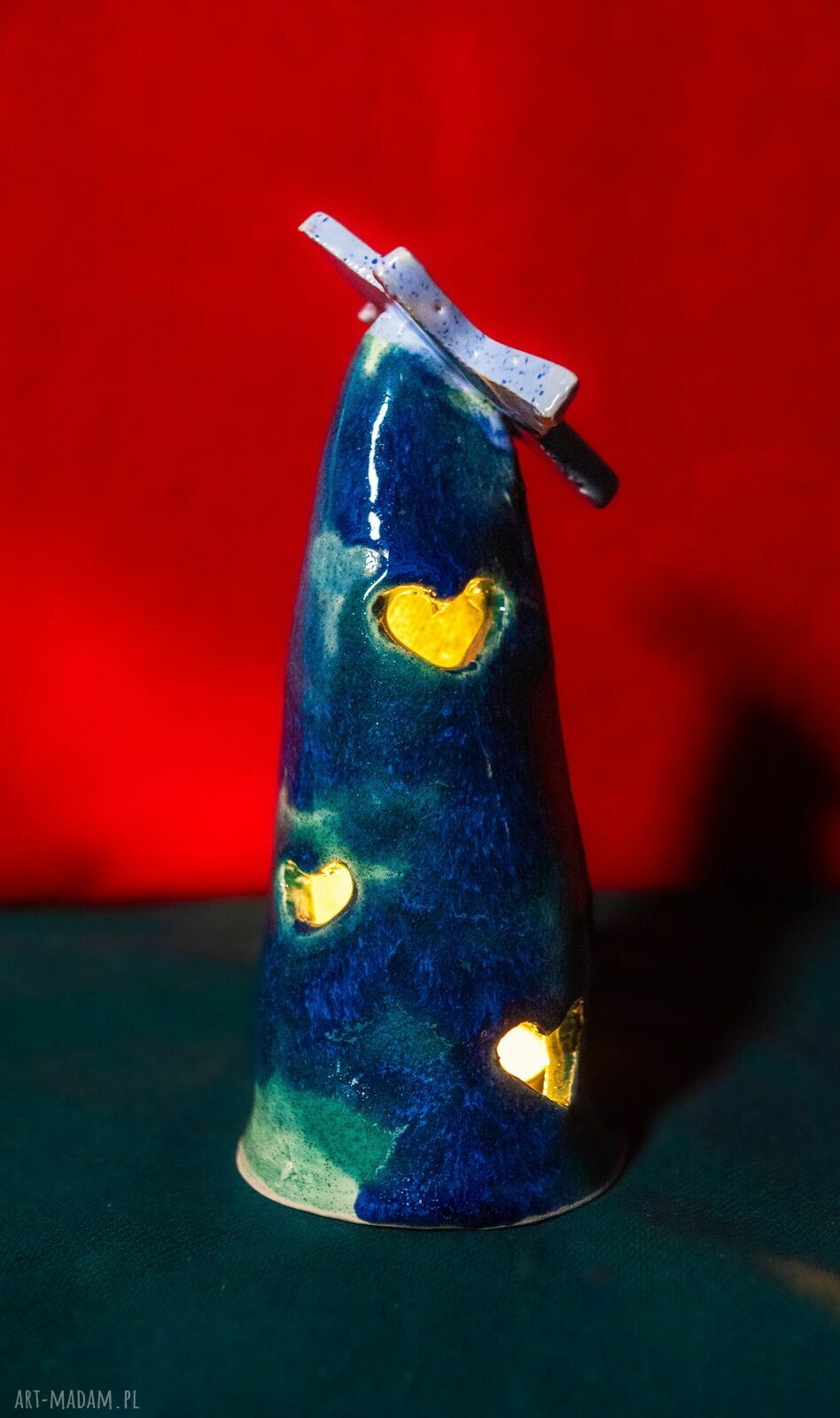 Ceramiczny lampion-latarenka świąteczna w kształcie choinki na Boże Narodzenie