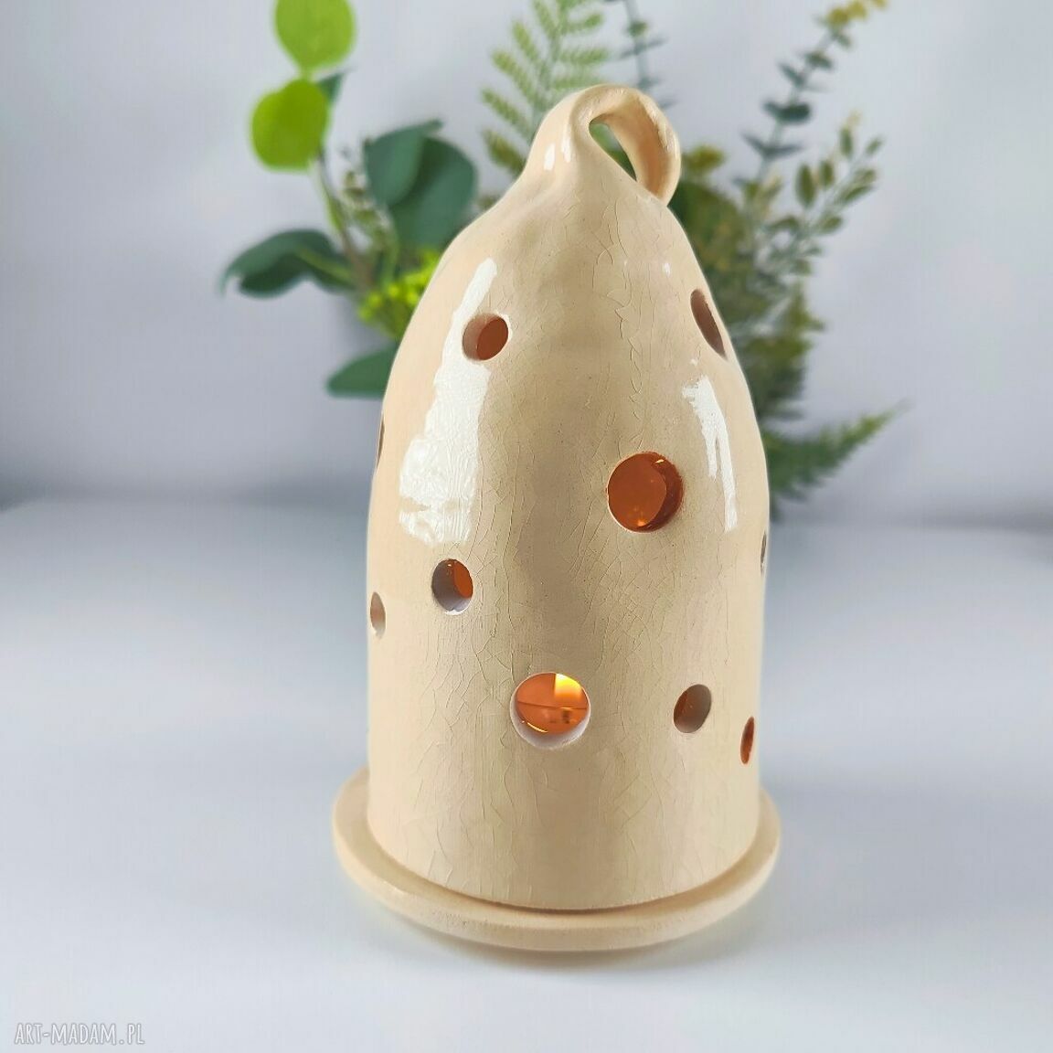 Ręcznie lepiony ceramiczny lampion na tealight z jasnej gliny