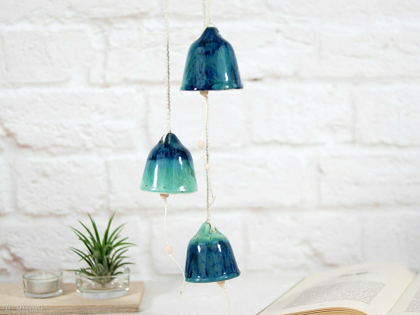Ceramiczny łapacz snu i wiatru boho z dzwonkami wietrznymi