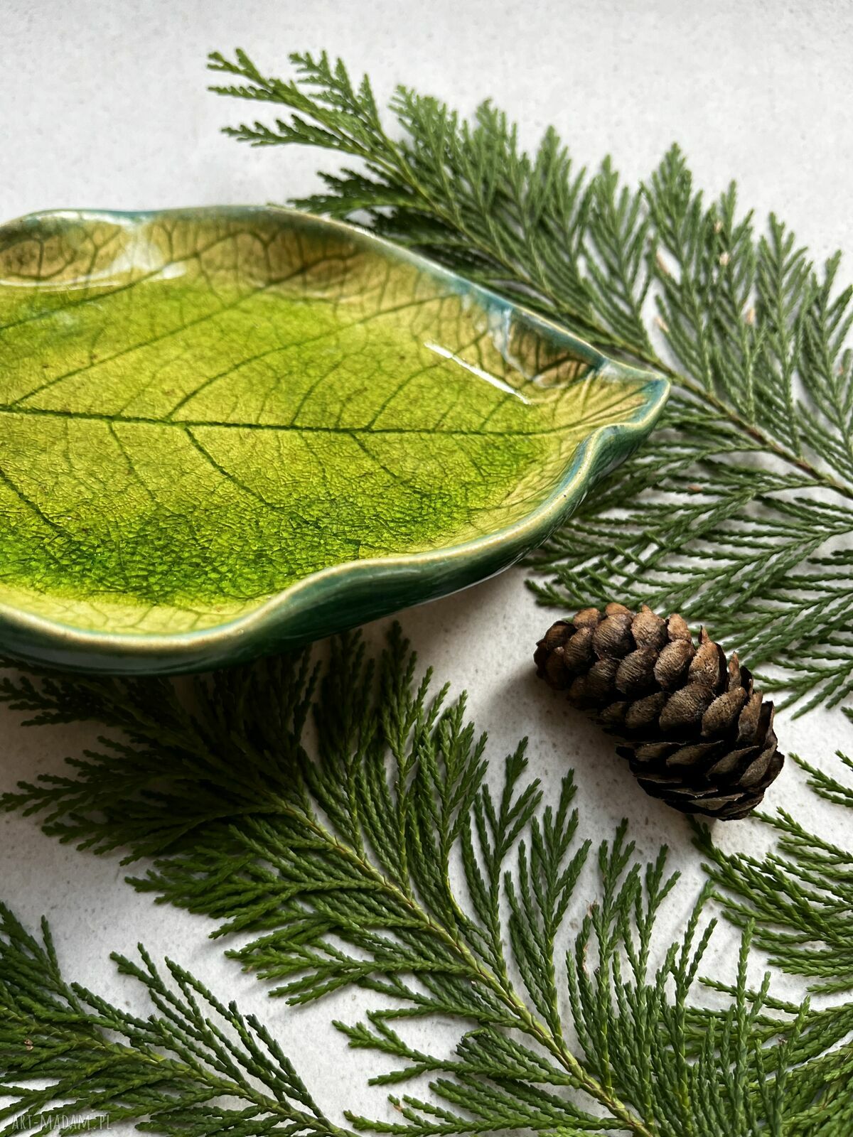 Ceramiczny liść na biżuterię i drobiazgi