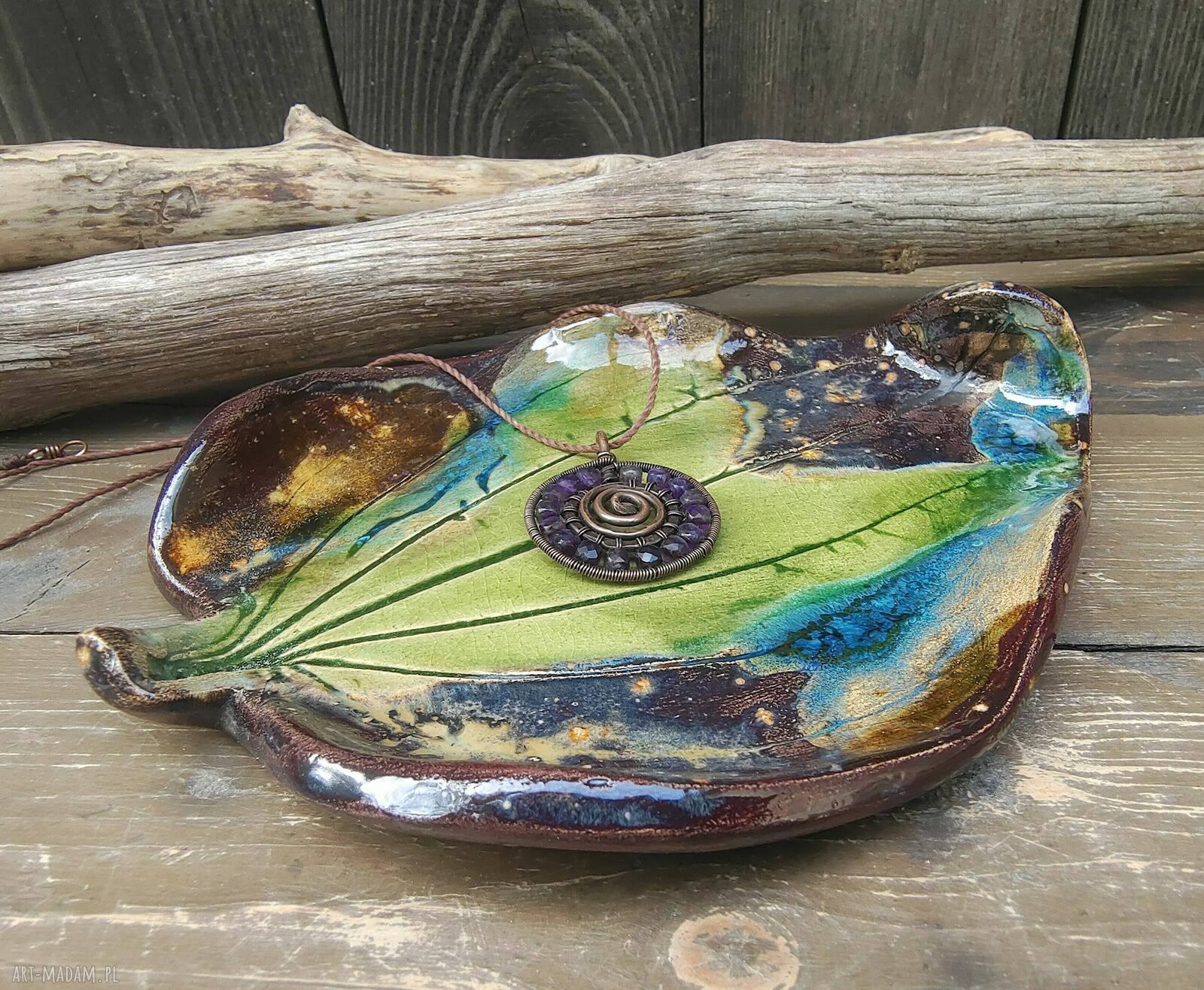 Ceramiczny liść - paterka z gliny, ręcznie robiona