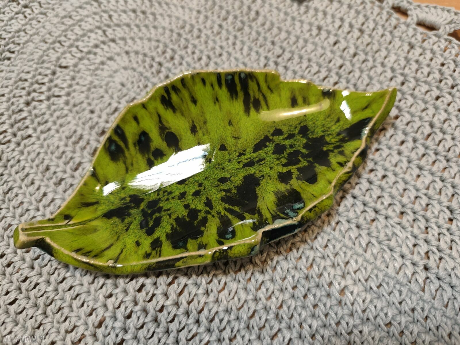 Ceramiczny listek do biżuterii Wolna Chwila - szkliwiony zielony