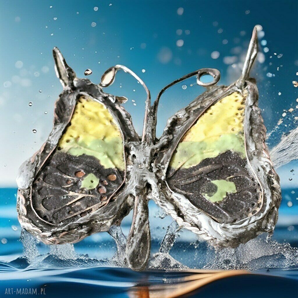 Ceramiczny motyl Tiffany - ręcznie robiony wisior z gliny
