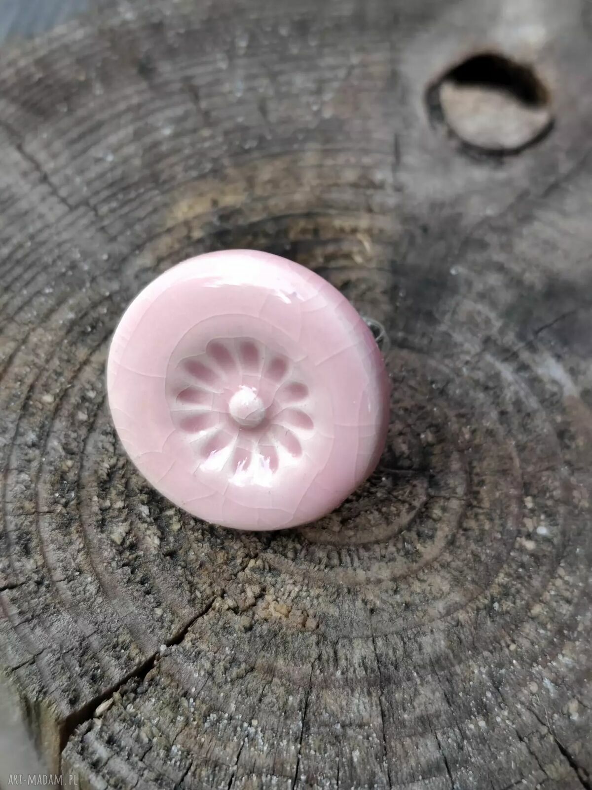 Różowy pierścionek ceramiczny handmade