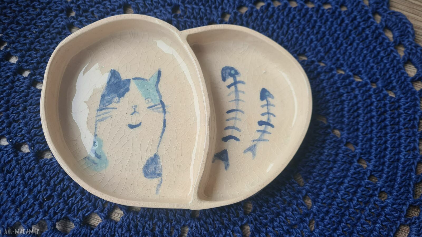Ceramiczny pojemnik na biżuterię z kotem - ręcznie malowana ceramika