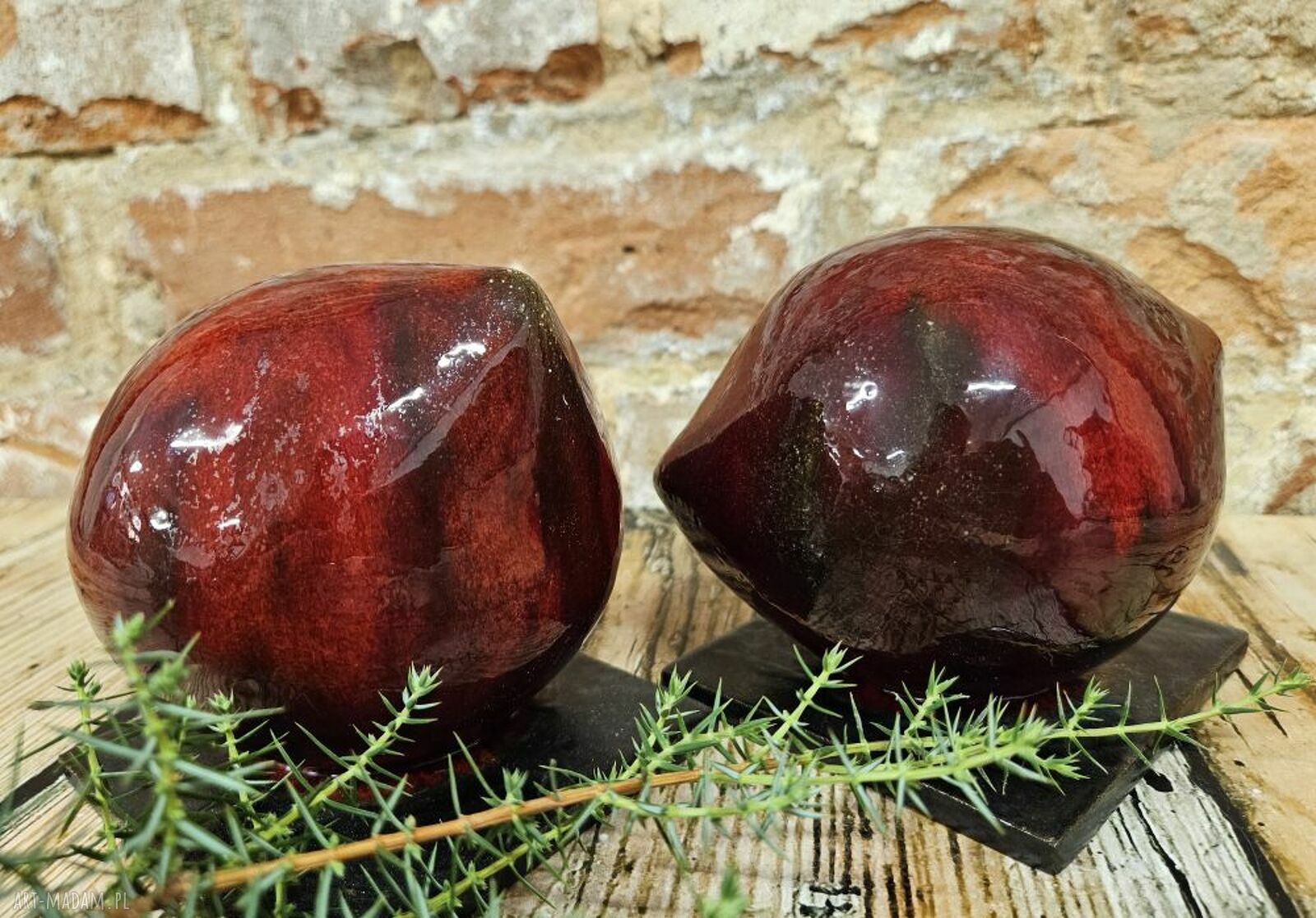 Ceramiczny ptaszek - awangardowa dekoracja z ręcznie lepionej gliny