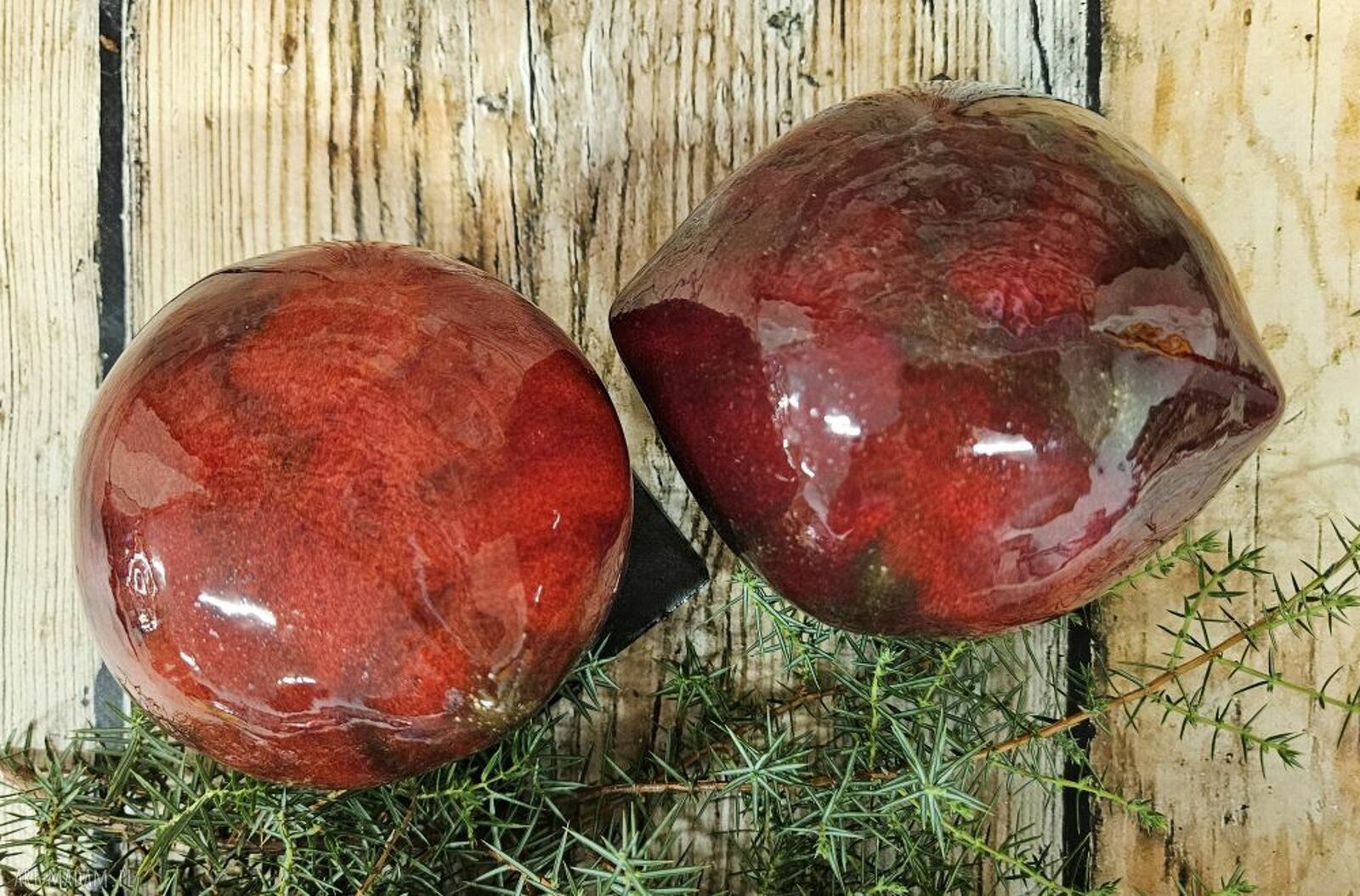 Ceramiczny ptaszek - awangardowa dekoracja z ręcznie lepionej gliny