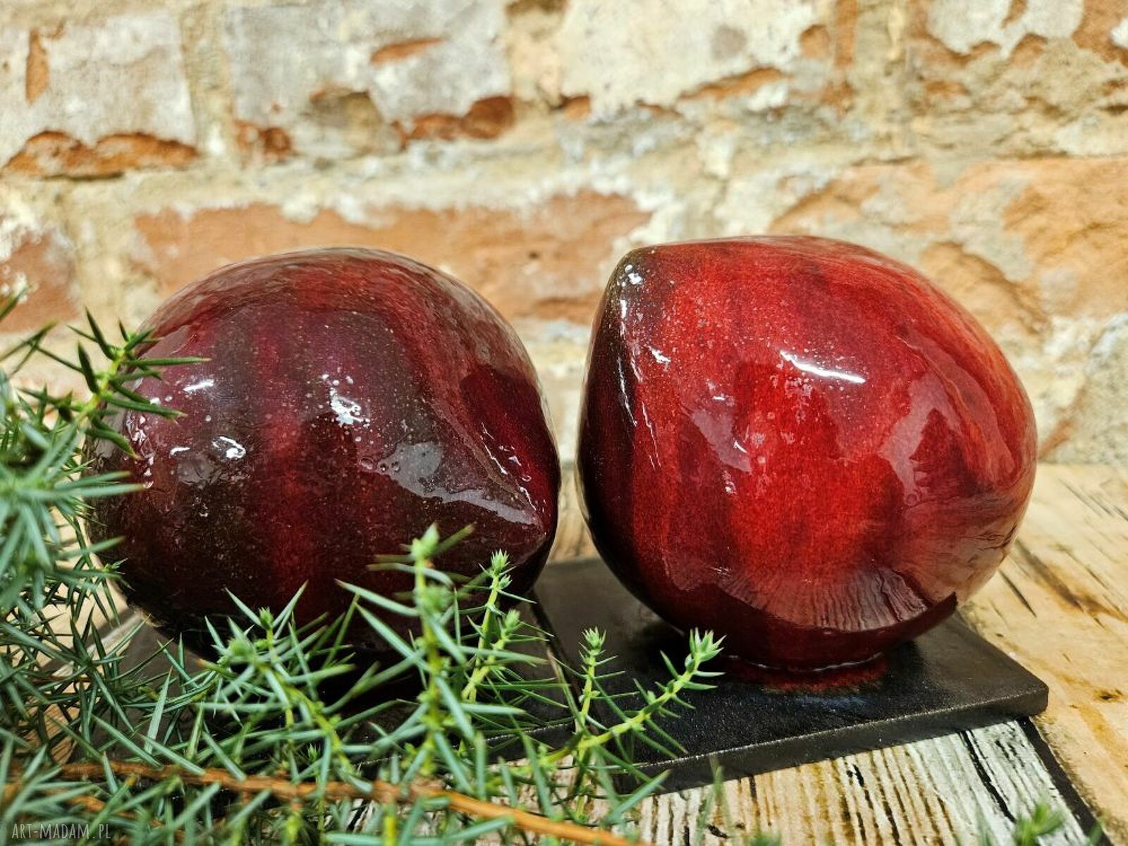 Ceramiczny ptaszek - awangardowa dekoracja z ręcznie lepionej gliny