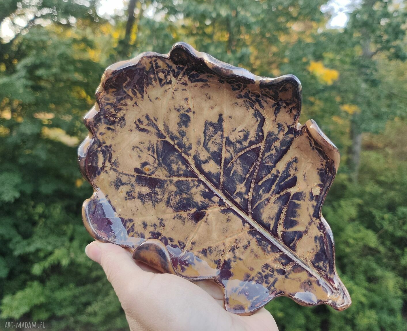 Ceramiczny talerz z prawdziwym liściem dębu - podstawka na biżuterię i świece