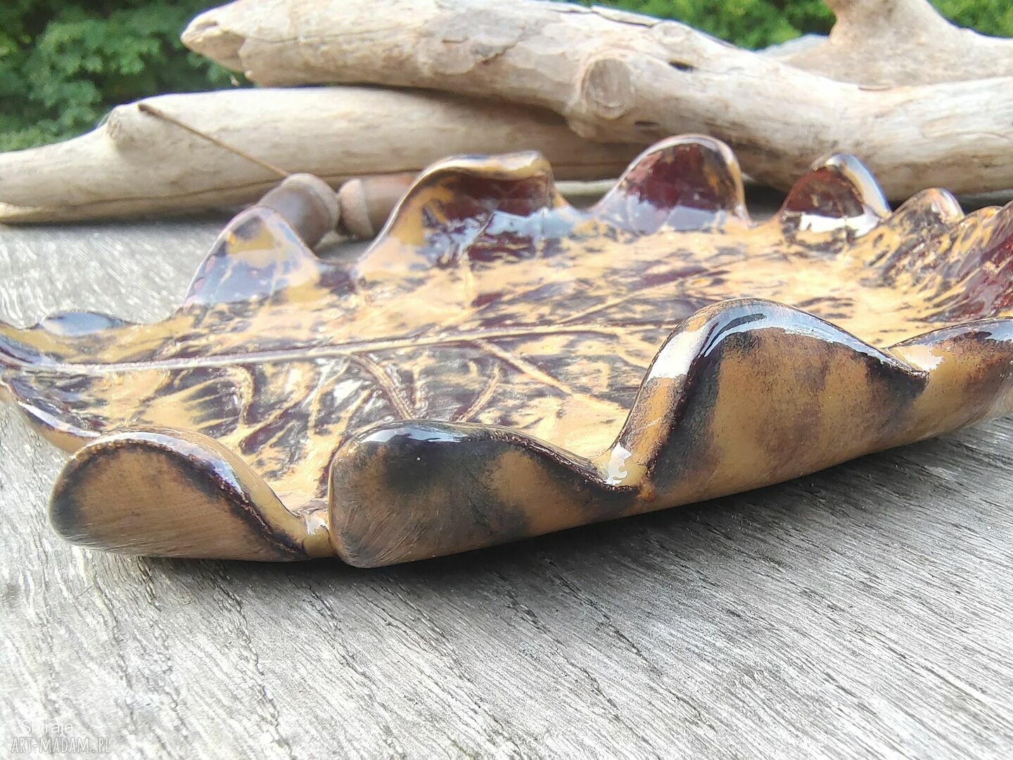 Ceramiczny talerz z prawdziwym liściem dębu - podstawka na biżuterię i świece